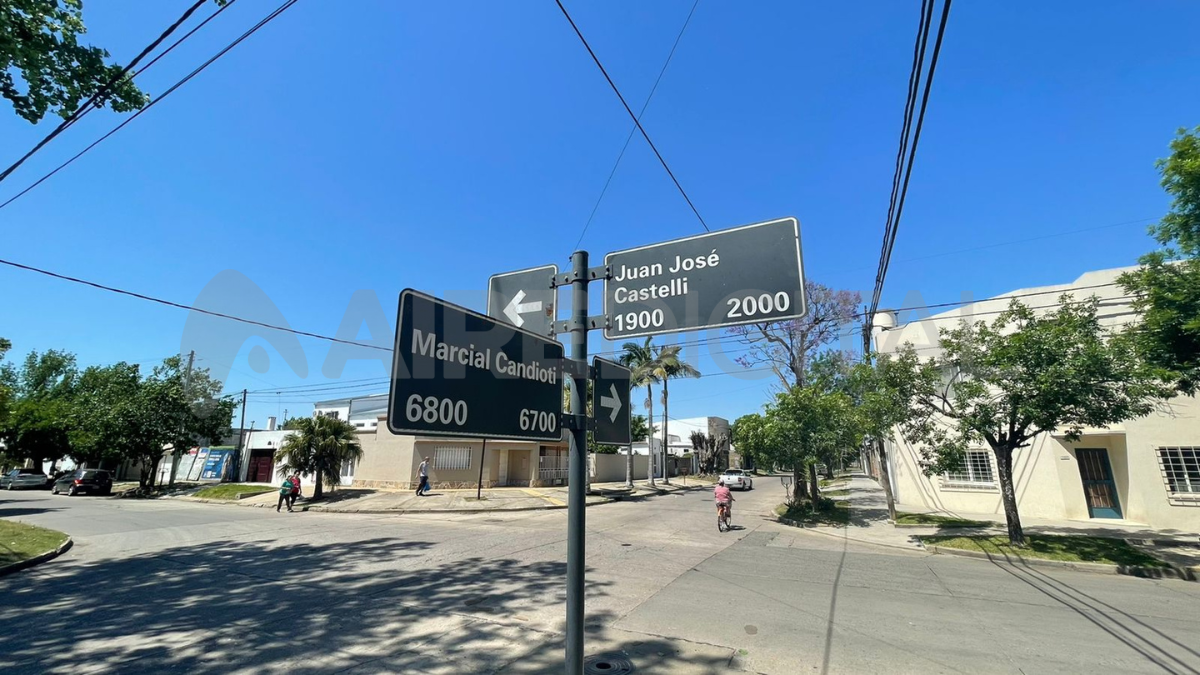 El robo se registró en una casa ubicada en Marcial Candioti y Castelli.