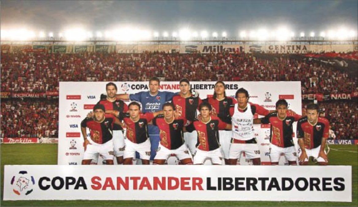 Colón volvió al máximo certamen continental de la mano del Turco Mohamed en el año 2010. Colón volvió al máximo certamen continental de la mano del Turco Mohamed en el año 2010.