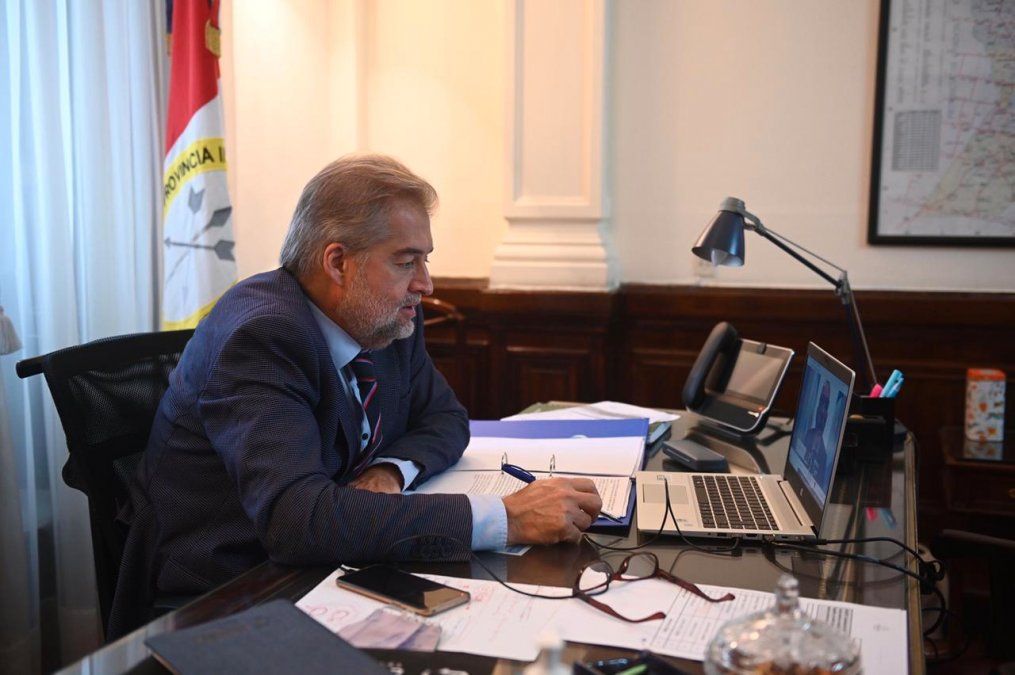 Nunca estuvo del todo cerrada la posibilidad de una interna, ya que el candidato a primer senador del gobernador, Roberto Mirabella, no logró instalarse y tiene niveles de conocimiento e intención de voto muy bajos.