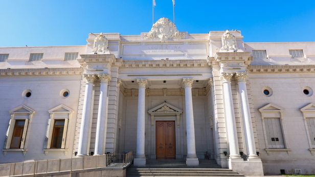 El objetivo legislativo será elaborar un informe final con lineamientos para una futura norma que regule integralmente el sistema educativo provincial. El objetivo legislativo será elaborar un informe final con lineamientos para una futura norma que regule integralmente el sistema educativo provincial.