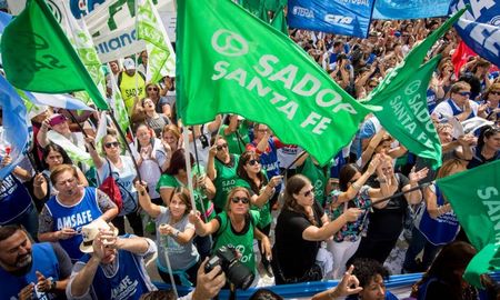 Sadop anunció su rechazo a la oferta salarial del gobierno y va al paro la próxima semana. Sadop anunció su rechazo a la oferta salarial del gobierno y va al paro la próxima semana.