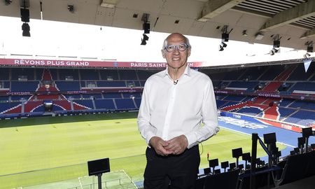 Carlos Bianchi, ídolo del Paris Saint-Germain, habló de la llegad de Lionel Messi al fútbol francés y calificó su llegada como una cosa de otra dimensión. Carlos Bianchi, ídolo del Paris Saint-Germain, habló de la llegad de Lionel Messi al fútbol francés y calificó su llegada como una cosa de otra dimensión.
