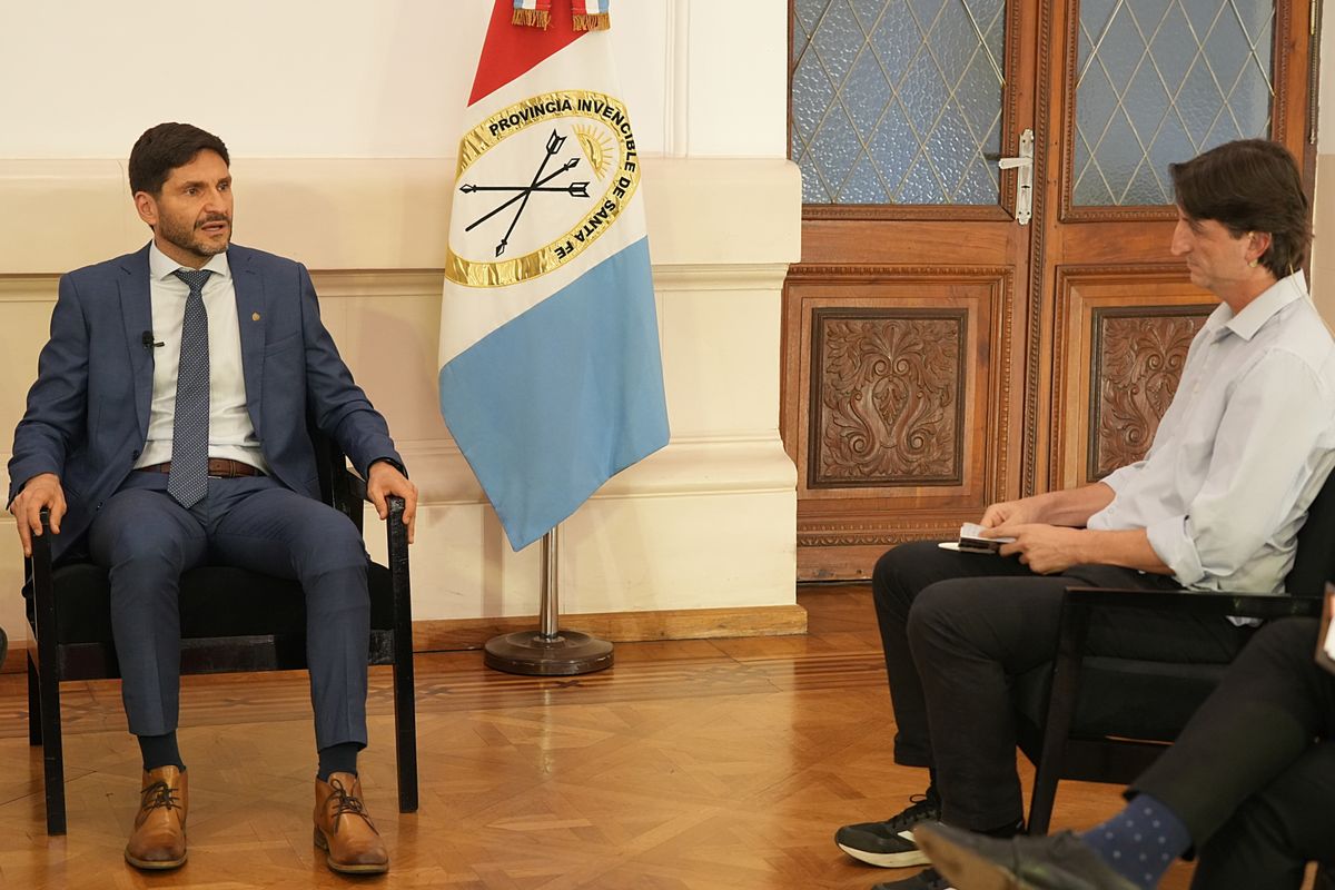 El gobernador explicó que el objetivo inmediato es avanzar en una auditoría que permita establecer el monto total adeudado.