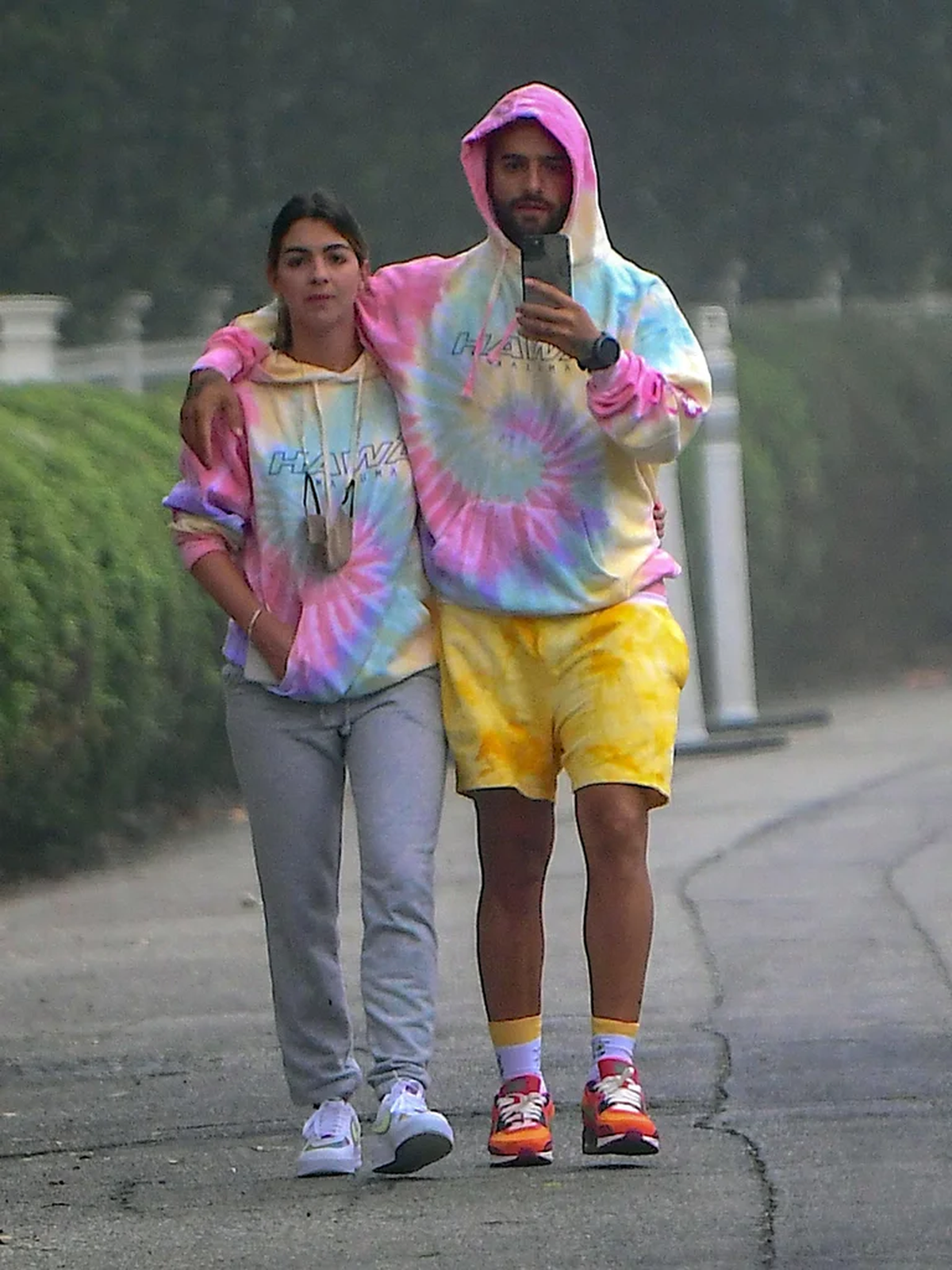 Una de las primeras fotos de Maluma junto a Susana Gómez.
