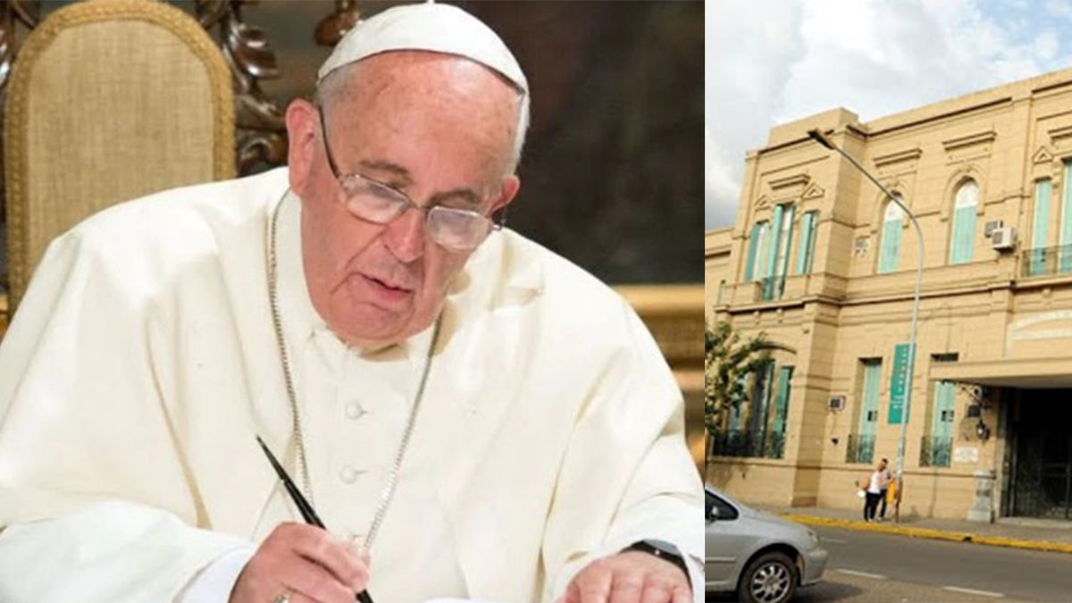 El Papa Francisco envi&oacute; una nota al Cullen escrita de pu&ntilde;o y letra.