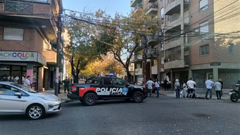 Ataque antisemita en Rosario: el paquete sospechoso contenía monedas como proyectiles