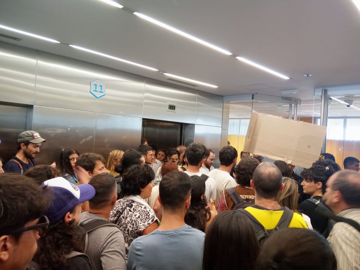 Reclamo de la comunidad científica en el polo tecnológico. Reclamo de la comunidad científica en el polo tecnológico.