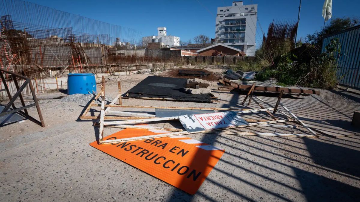 El abandono de la planta potabilizadora de Santa Fe afecta la provisión de agua a miles de personas, en especial en verano. Fuente: Aire de Santa Fe. El abandono de la planta potabilizadora de Santa Fe afecta la provisión de agua a miles de personas, en especial en verano. Fuente: Aire de Santa Fe.