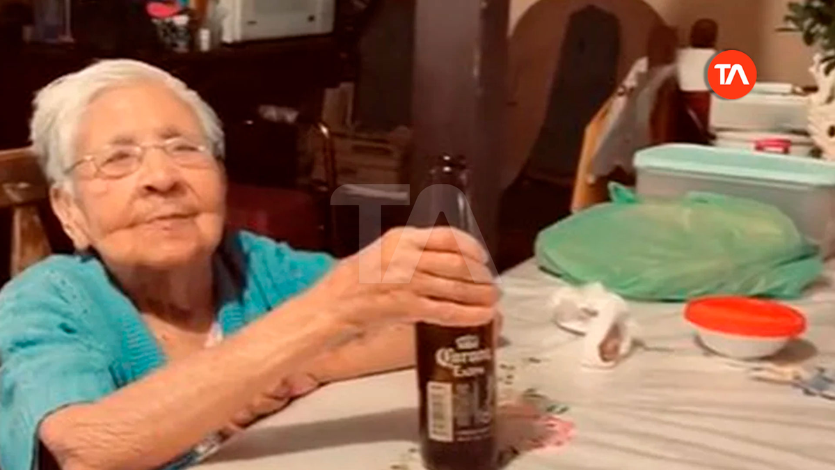 Tiene 83 años y se gastó toda su plata en cerveza: No le dura el dinero