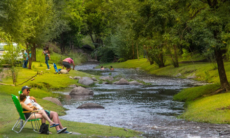 Algunas familias y parejas de jubilados priorizan en Córdoba destinos con caminatas suaves y espacios de descanso. Algunas familias y parejas de jubilados priorizan en Córdoba destinos con caminatas suaves y espacios de descanso.