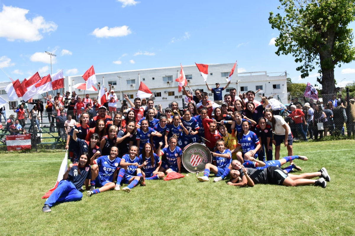 Unión salió campeón del torneo Clausura femenino de AFA tras superar a Arsenal en los penales. Unión salió campeón del torneo Clausura femenino de AFA tras superar a Arsenal en los penales.