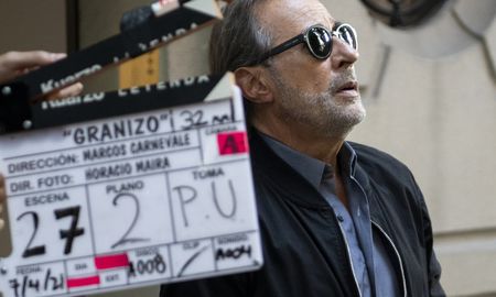 Granizo estrenará globalmente solo en Netflix, sumándose a otras producciones argentinas como La Corazonada, Carmel: ¿Quién mató a María Marta?, Casi Feliz, Crímenes de Familia, Corazón Loco y El Cuaderno de Tomy, entre otras. Granizo estrenará globalmente solo en Netflix, sumándose a otras producciones argentinas como La Corazonada, Carmel: ¿Quién mató a María Marta?, Casi Feliz, Crímenes de Familia, Corazón Loco y El Cuaderno de Tomy, entre otras.