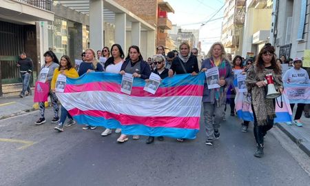 Aire de Santa Fe | Marcha Alejandra Ironici 5.jpg