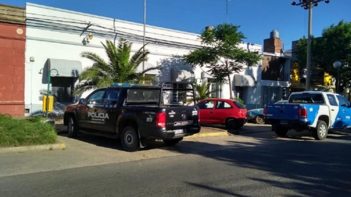 La víctima del hecho falleció tras ser alojado a la Comisaría Octava. La víctima del hecho falleció tras ser alojado a la Comisaría Octava.