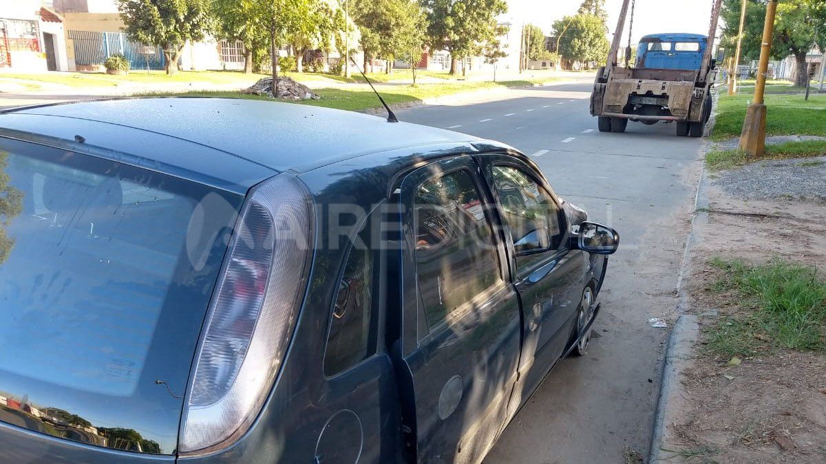 Facundo Zuvir&iacute;a entre Obispo Boneo y Espora