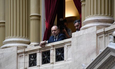 El gobernador de Santa Fe, Omar Perotti, estuvo presente mientras la Cámara de Diputados de la Nación aprobaba la creación de nuevos cargos para la Justicia Federal en la provincia. El gobernador de Santa Fe, Omar Perotti, estuvo presente mientras la Cámara de Diputados de la Nación aprobaba la creación de nuevos cargos para la Justicia Federal en la provincia.