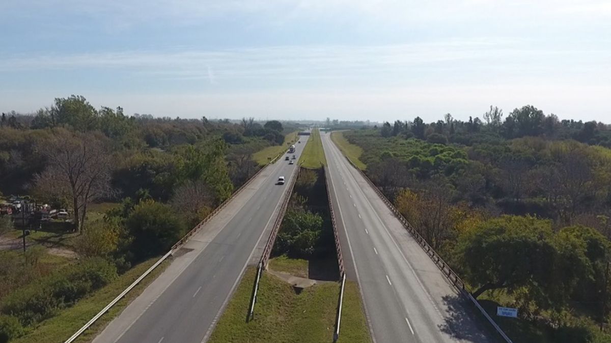 Los secuestradores pidieron a los padres de la víctima que dejen el pago del rescate debajo del puente del Río Carcarañá, ubicado en el kilómetro 29 de la autopista Rosario-Santa Fe.  