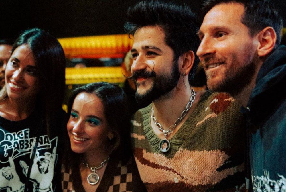 Las empresarias junto a Lionel Messi