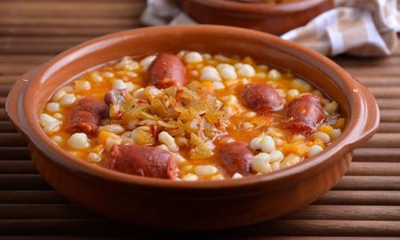 un municipio prohibe la venta de locro y comidas tradicionales para el 1° de mayo un municipio prohibe la venta de locro y comidas tradicionales para el 1° de mayo