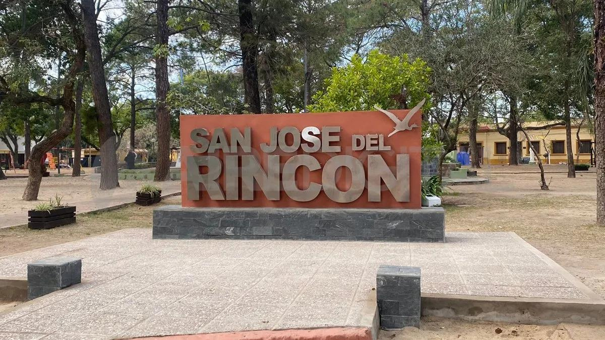 La plaza principal de San José del Rincón se prepara para los festejos de este miércoles de aniversario.