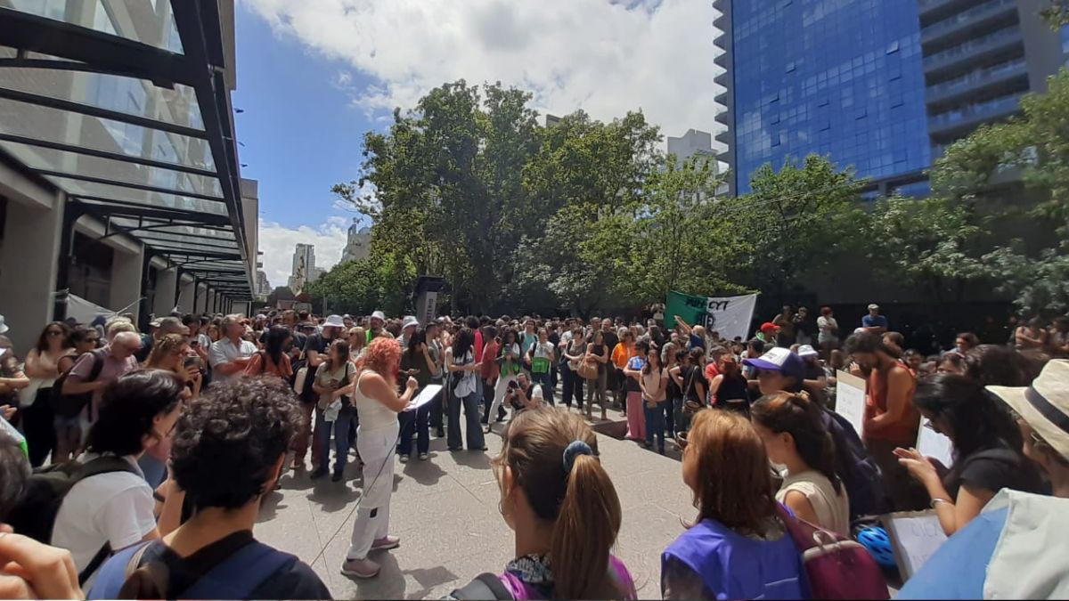 Marcha de la comunidad del Conicet en el Polo científico tecnológico de Buenos Aires.