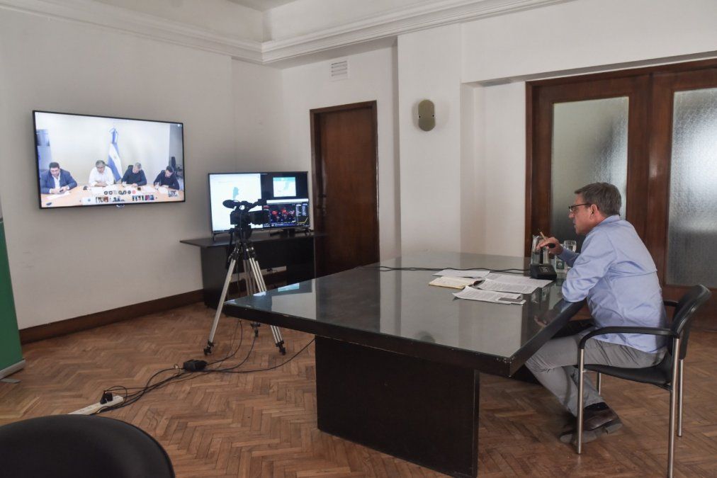 Jatón aseguró que en Santa Fe no cambió nada y la cuarentena sigue