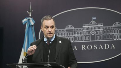 Manuel Adorni cargó contra la CGT por el paro: 