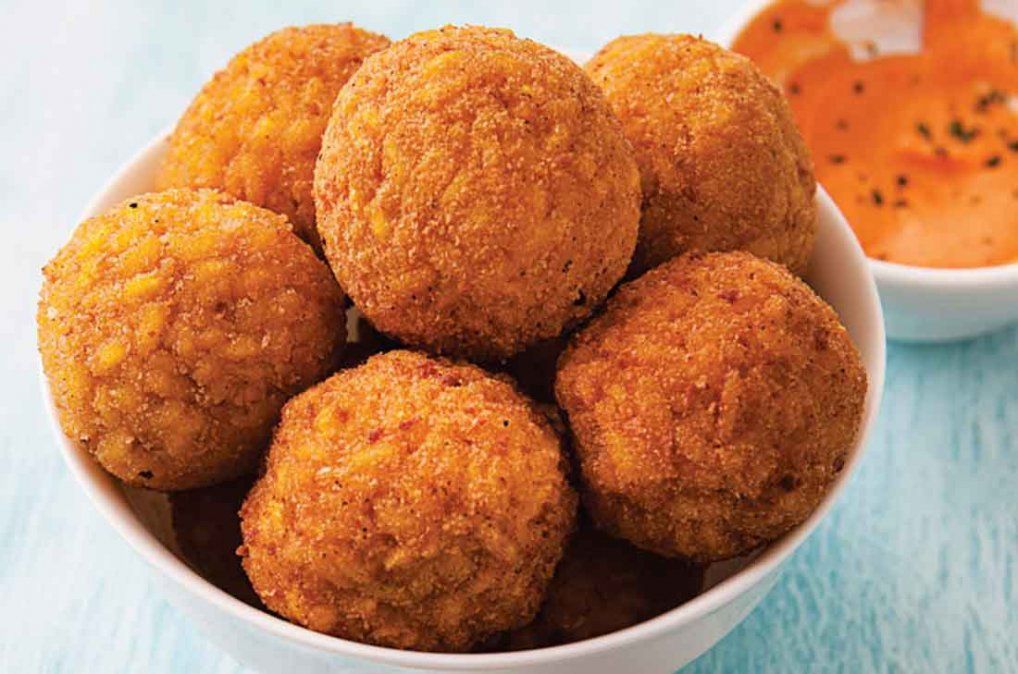 La deliciosa receta de croquetas de arroz caseras para aprovechar las sobras.
