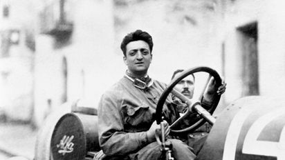 Enzo Ferrari, el visionario que se convirtió en símbolo del automovilismo