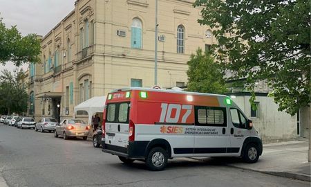 Los dos jóvenes heridos en el norte de Santa Fe fueron trasladados por el Servicio 107 al hospital Cullen. (Imagen de archivo) Los dos jóvenes heridos en el norte de Santa Fe fueron trasladados por el Servicio 107 al hospital Cullen. (Imagen de archivo)