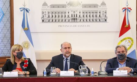 Para la oposición es necesario que el gobierno presente un nuevo equipo y un plan de seguridad. Para la oposición es necesario que el gobierno presente un nuevo equipo y un plan de seguridad.