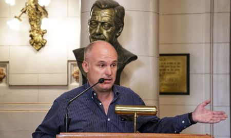 henn: ?no es la profecia que se cumple a si misma, es la naturaleza de este gobierno? henn: ?no es la profecia que se cumple a si misma, es la naturaleza de este gobierno?