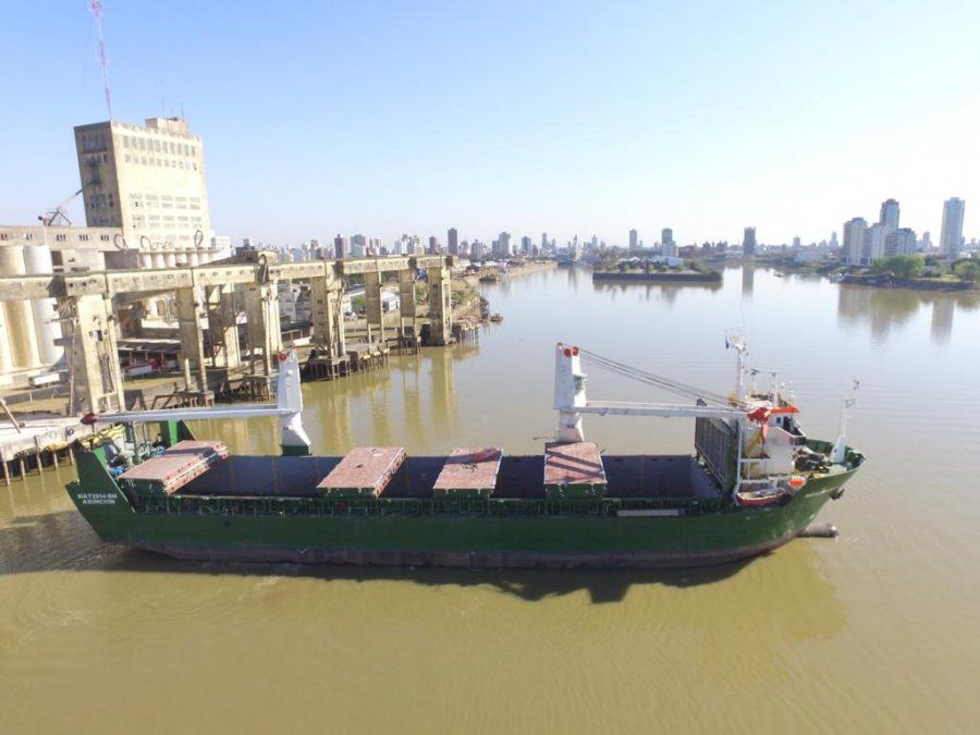Pullaro dijo que va a defender al Puerto de Santa Fe como un polo productivo para la capital provincial. Pullaro dijo que va a defender al Puerto de Santa Fe como un polo productivo para la capital provincial.
