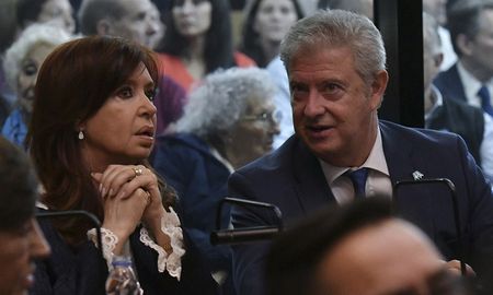 Crisitna Kirchner y su abogado, Carlos Beraldi. Crisitna Kirchner y su abogado, Carlos Beraldi.