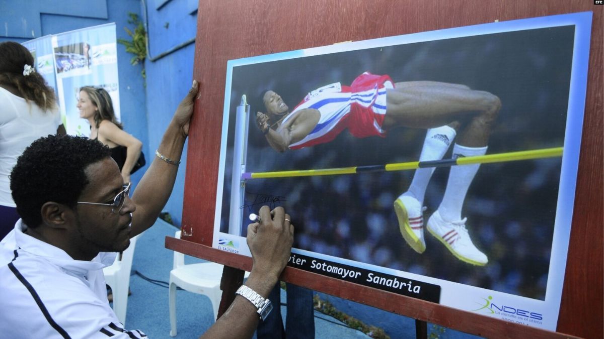 En la actualidad, Sotomayor reparte su tiempo entre sus negocios particulares en La Habana y las charlas y conferencias que brinda en muchos lugares del mundo, donde lo reconocen como la leyenda viviente que es, y de la que todos quieren un autógrafo.