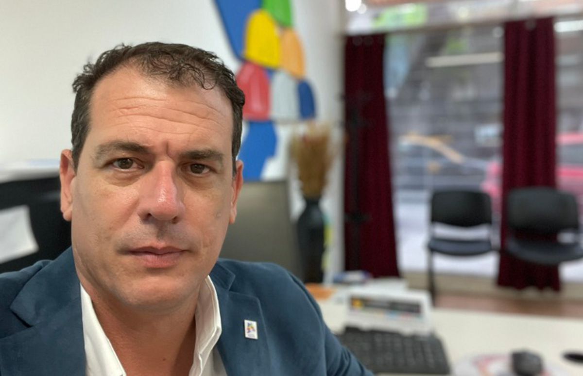 “El que no entienda que el mejor negocio es invertir en salud y seguridad, no entendió absolutamente nada”, asegura Miguel Fiorito, director provincial de Coordinación, Control y Supervisión en Salud y Seguridad en el Trabajo. “El que no entienda que el mejor negocio es invertir en salud y seguridad, no entendió absolutamente nada”, asegura Miguel Fiorito, director provincial de Coordinación, Control y Supervisión en Salud y Seguridad en el Trabajo.