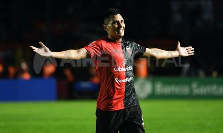 El Kily Vega más cerca de quedar en Colón que de irse a Sarmiento de Junín El Kily Vega más cerca de quedar en Colón que de irse a Sarmiento de Junín