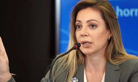 Royón, aseguró que las familias de menores ingresos no van a sufrir la suba de tarifas. Royón, aseguró que las familias de menores ingresos no van a sufrir la suba de tarifas.