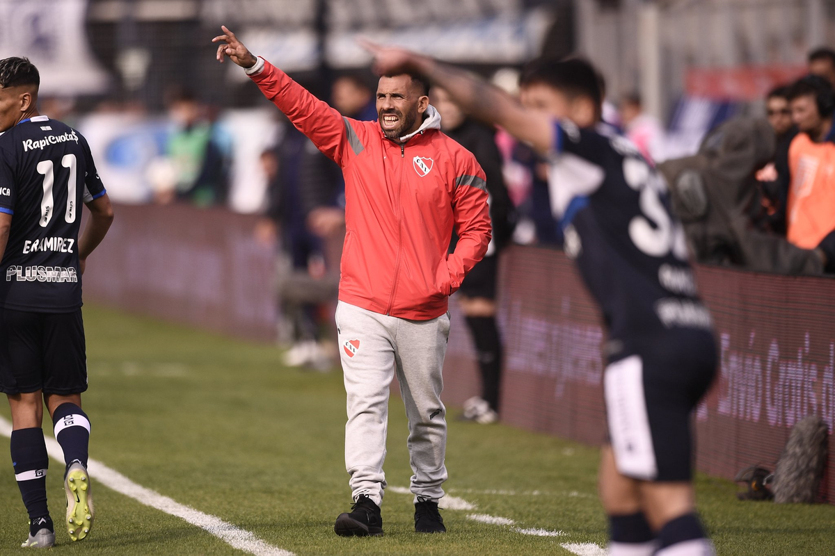 Carlos Tevez ilusiona a los hinchas de Independiente.