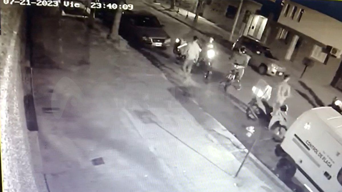 La secuencia fue captada por una cámara de seguridad de la casa atacada.&nbsp;