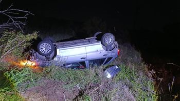 Un hombre volcó con su auto en la Autopista Rosario - Santa Fe a la altura de Maciel