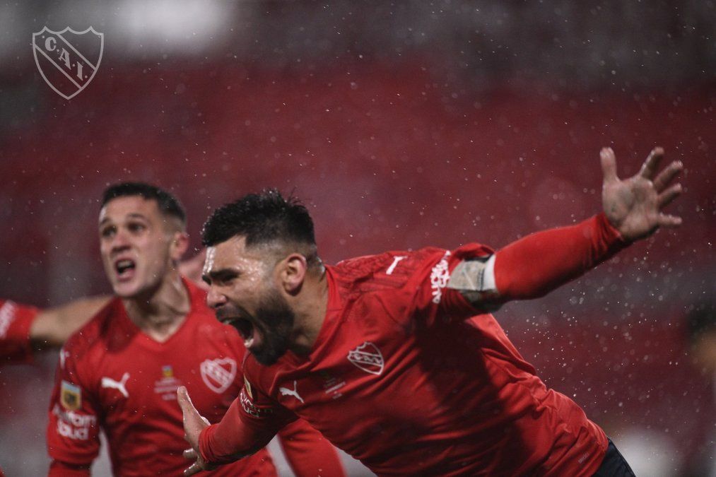 Con gol de Silvio Romero