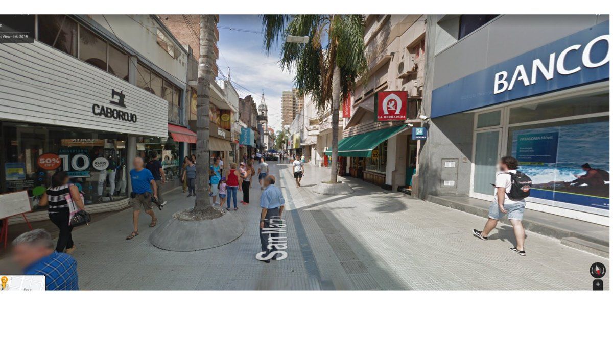 Muchos comercios de la Peatonal de Santa Fe ya comienzan a aplicar el horario corrido.