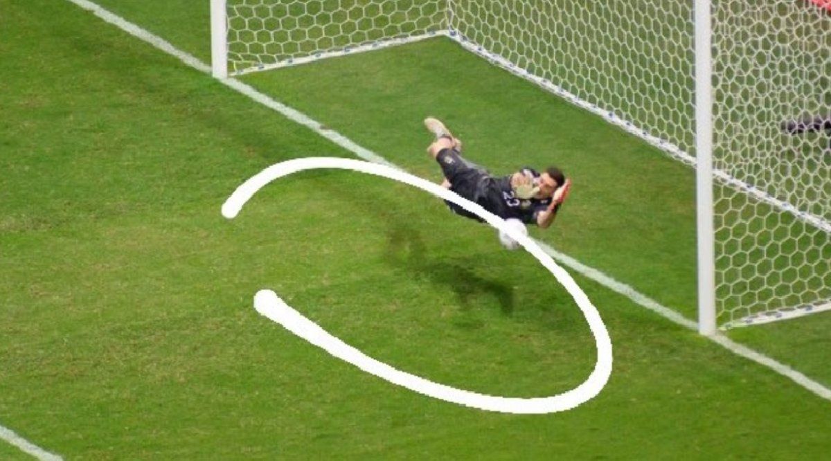 Emiliano Dibu Martínez se volvió en la gran figura entre Argentina y Colombia