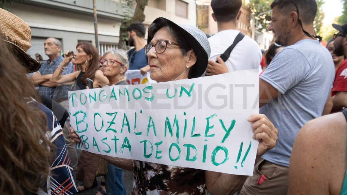 La Marcha Federal Antifascista y Antirracista se realizó este sábado en Santa Fe. La Marcha Federal Antifascista y Antirracista se realizó este sábado en Santa Fe.