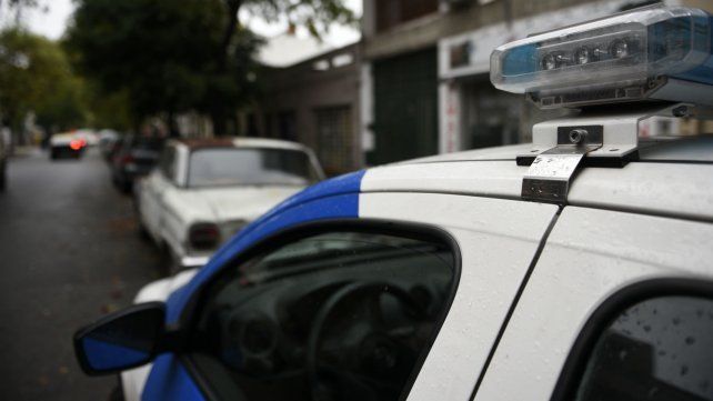 Hallan el cadáver de un hombre con una puñalada en el cuello