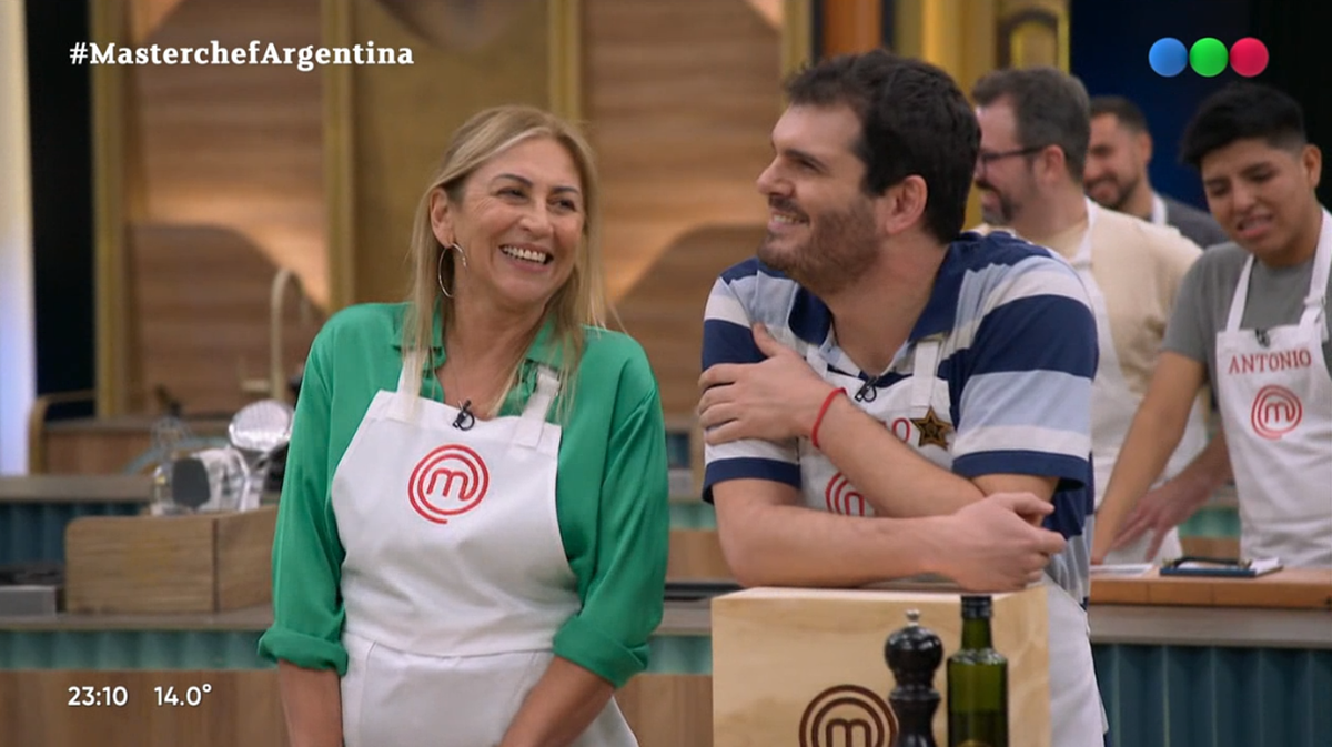 La emoción de los participantes de MasterChef al recibir a sus mejores amigos. La emoción de los participantes de MasterChef al recibir a sus mejores amigos.
