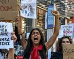 Los liberados estaban presos por participar de las manifestaciones a favor de la libertad de las mujeres en Irán. Los liberados estaban presos por participar de las manifestaciones a favor de la libertad de las mujeres en Irán.