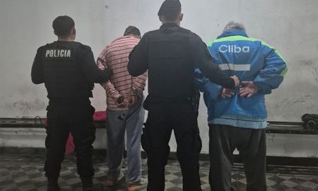 Padre e hijo detenidos y puestos a disposición de la Justicia. Padre e hijo detenidos y puestos a disposición de la Justicia.