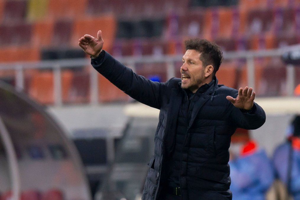 El Cholo Simeone recibió un duro revés ejerciendo la localía en Rumania debido a la pandemia. Cayó 1 a 0 ante el Chelsea. El Cholo Simeone recibió un duro revés ejerciendo la localía en Rumania debido a la pandemia. Cayó 1 a 0 ante el Chelsea.